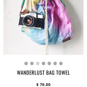 🏔 Tie dye bag convertible blanket